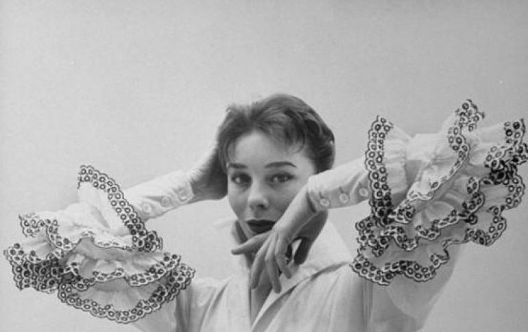 Θρυλικά πράγματα: η κληρονομιά της μόδας του Hubert de Givenchy Θρυλική μόδα από τον Hubert Givenchy: κομψότητα και εκλεπτυσμένος σχεδιασμός